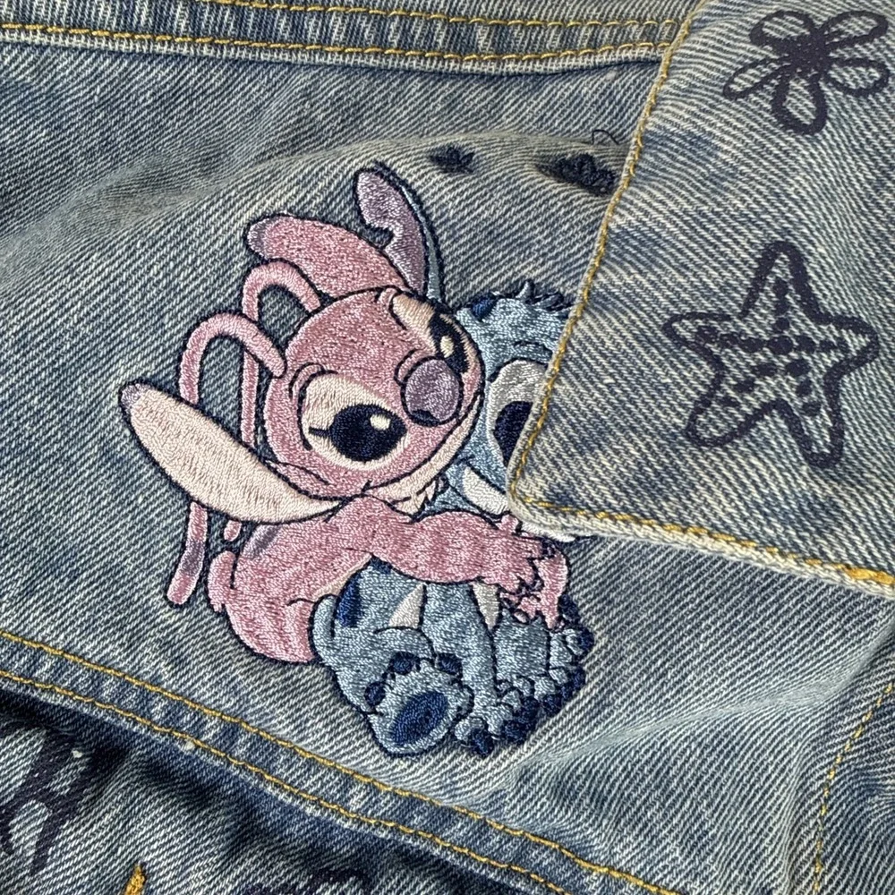 Disney Stitch 626 Jean Jacket Juniors Size S(3-5)‎ Light Wash Embroidered Prints